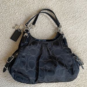 PREOWNED - COACH #16153 Large MIA Maggie Black